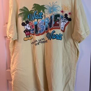 Walt Disney World Soft Yellow T-Shirt XXL